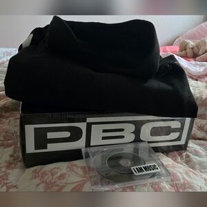 Authentic Playboi Cardi Men's Black Crewneck Sweatshirt XS with I Am Music CD
